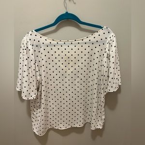 Polka dot top with loose flowy short sleeves